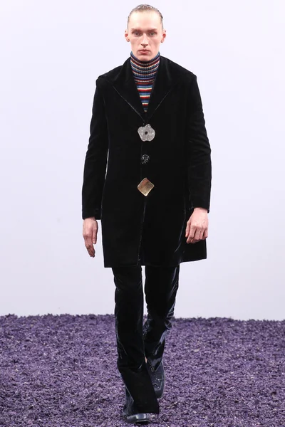 Look 14